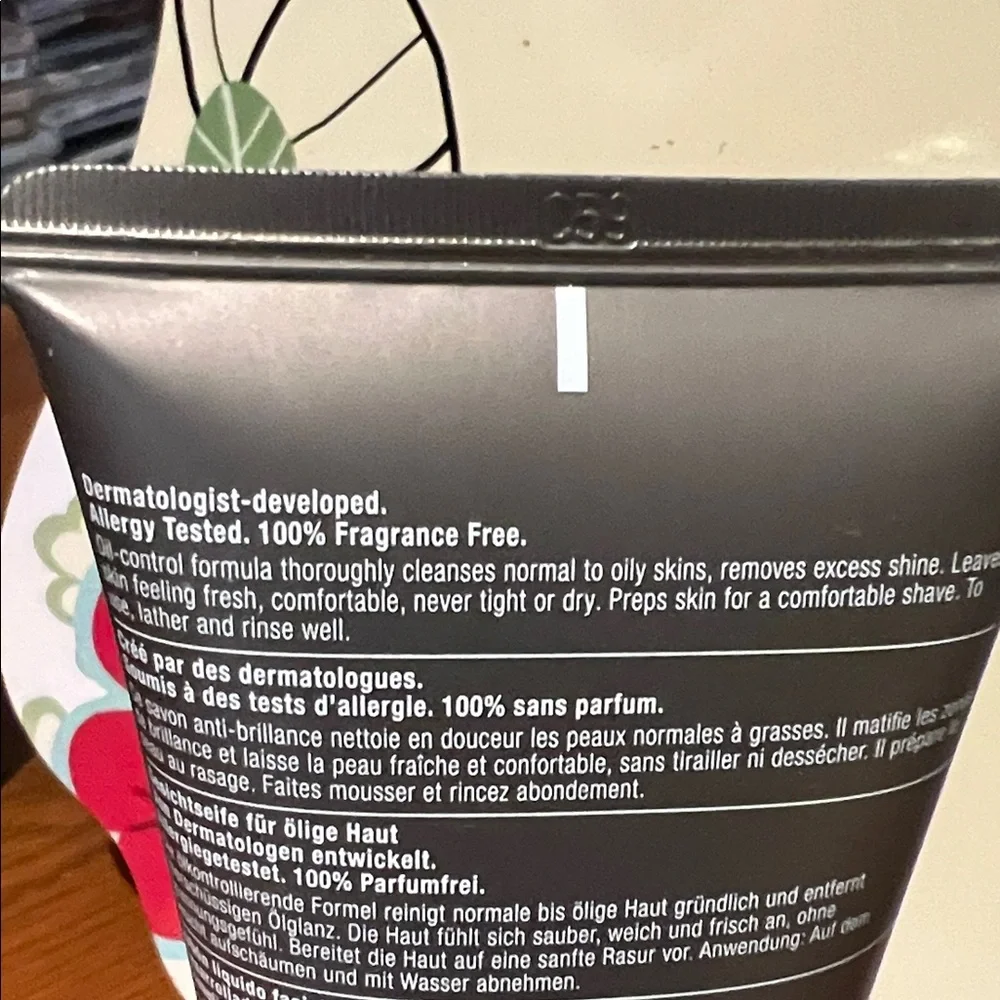 Clinique For Men Oil Control Face Wash - Gray
